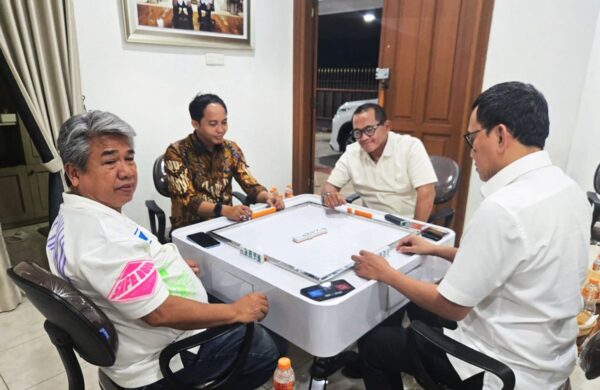 Menteri Kehutanan Main Domino Viral: Ini Klarifikasi Raja Juli Antoni