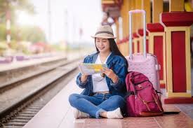 Tren Traveling 2025: Era Wisata Berkelanjutan, AI Travel Assistant, dan Pengalaman Autentik